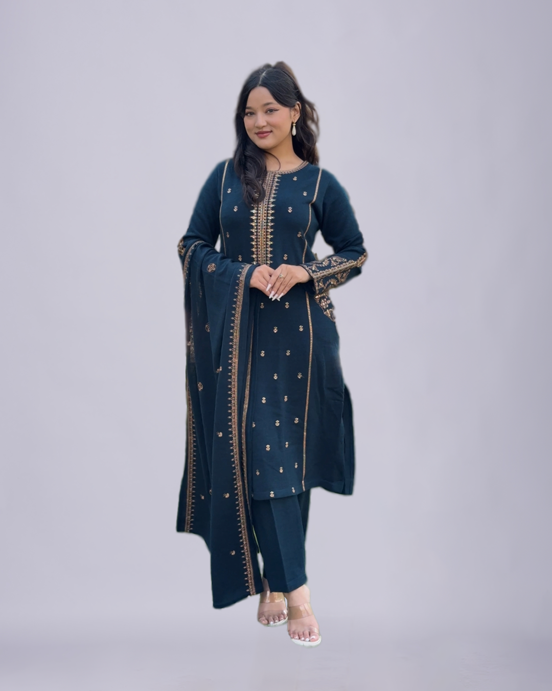 Midnight Heritage – Woolen Embroidered Shawl Set