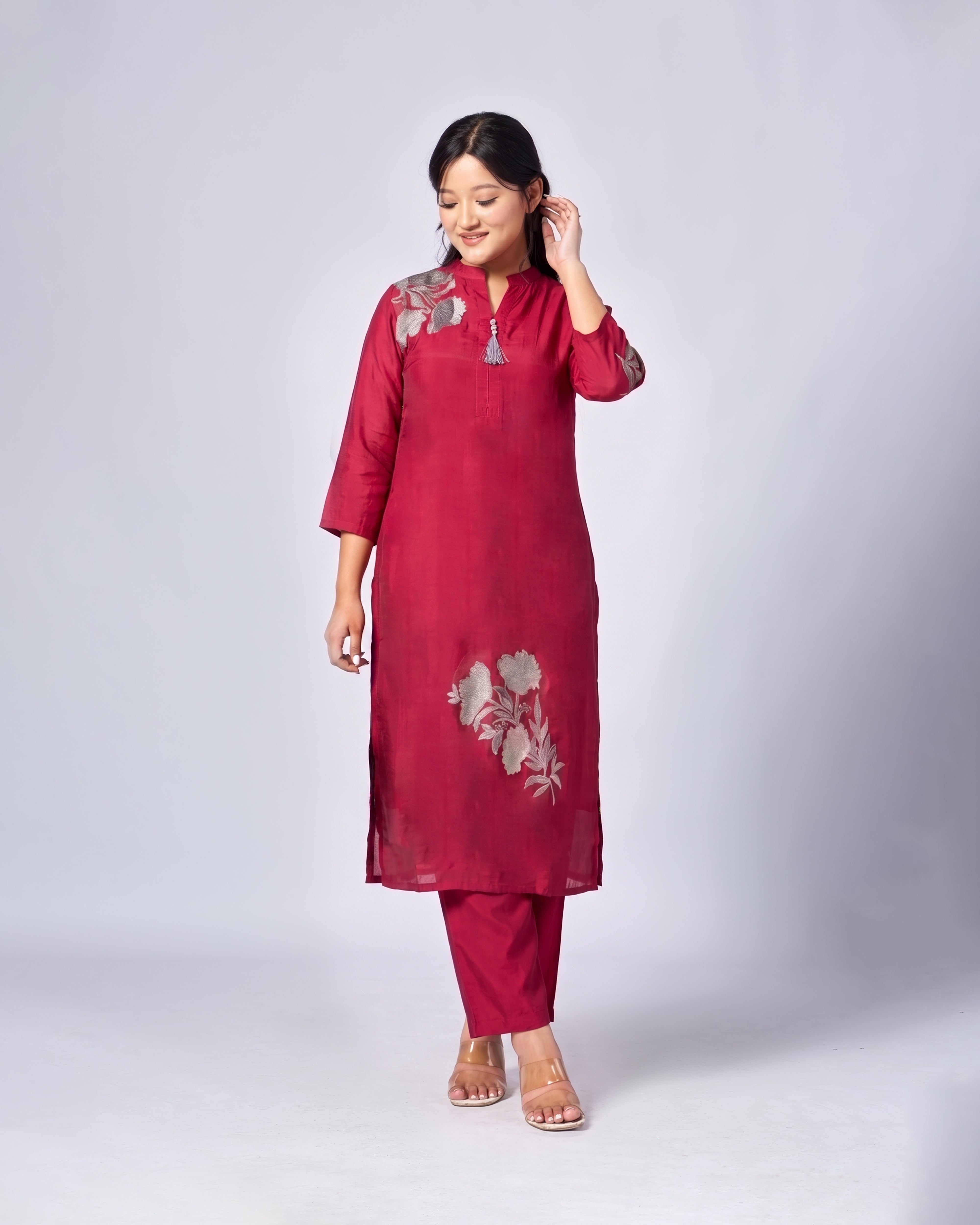 Pure Silk Thread Embroidered Kurthi Set