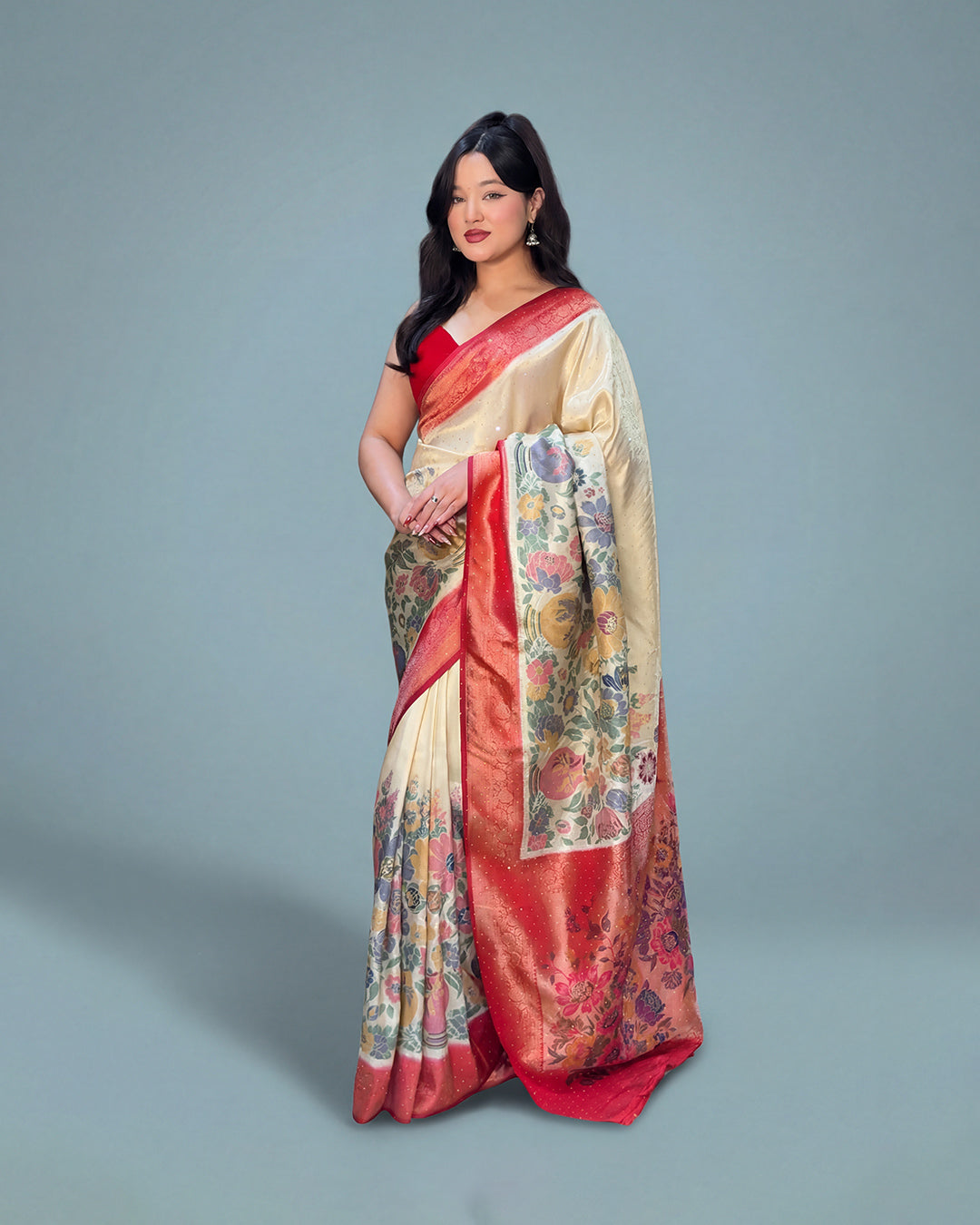 Ivory Bloom Elegance – Shimmer Silk Saree