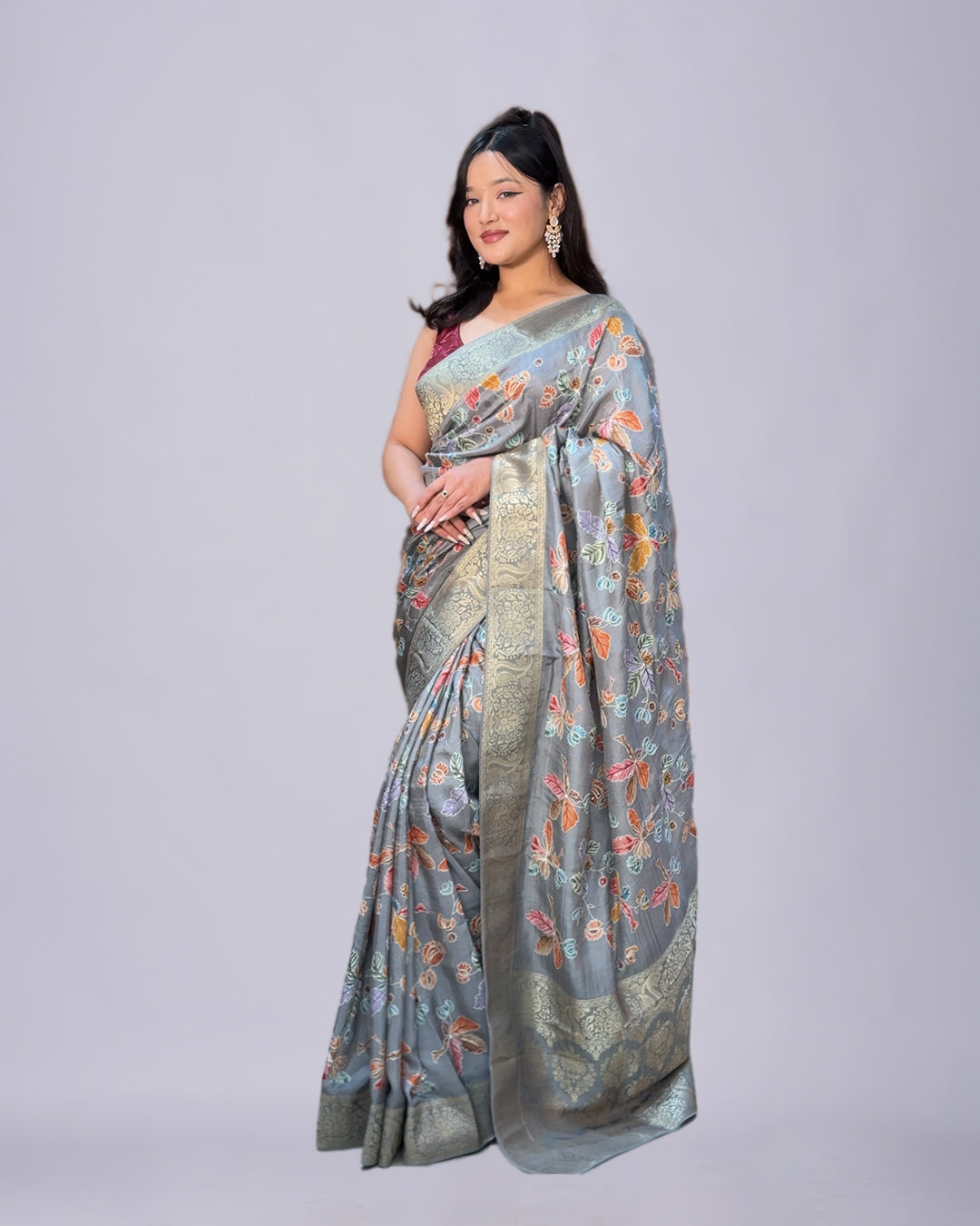 Silver Bloom Royale – Pure Silk Woven Saree