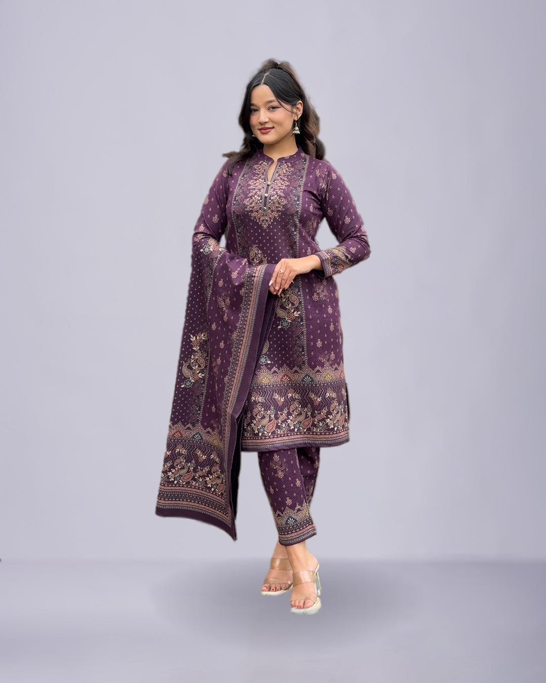 Golden Ivory Grace – Premium Banarasi Silk Saree