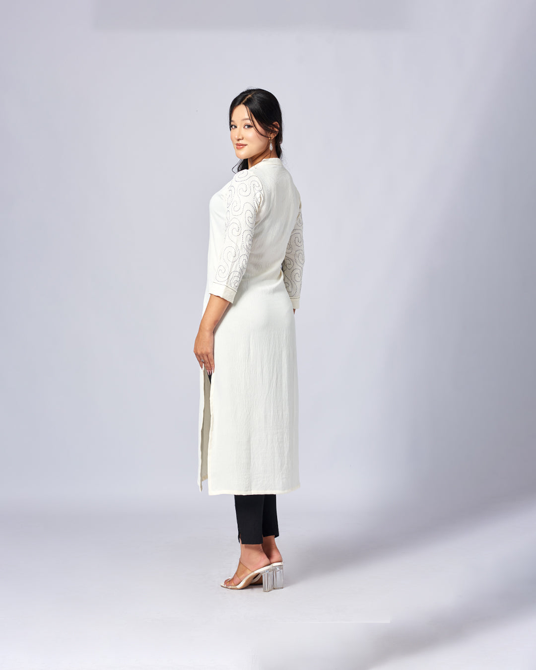 Subtle Elegance – Ivory Kurthi
