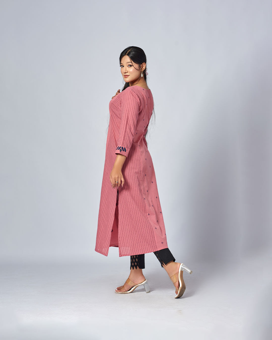 Blush Threadplay Kurthi