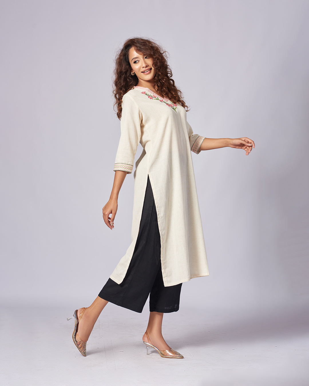 Ethereal Grace – Khadi Cotton Aari Kurthi