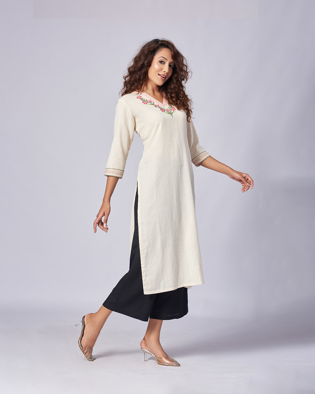 Ethereal Grace – Khadi Cotton Aari Kurthi