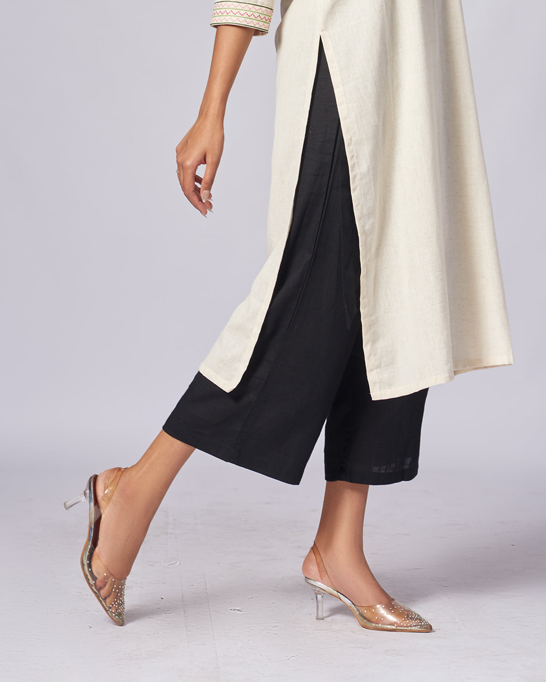 Ethereal Grace – Khadi Cotton Aari Kurthi