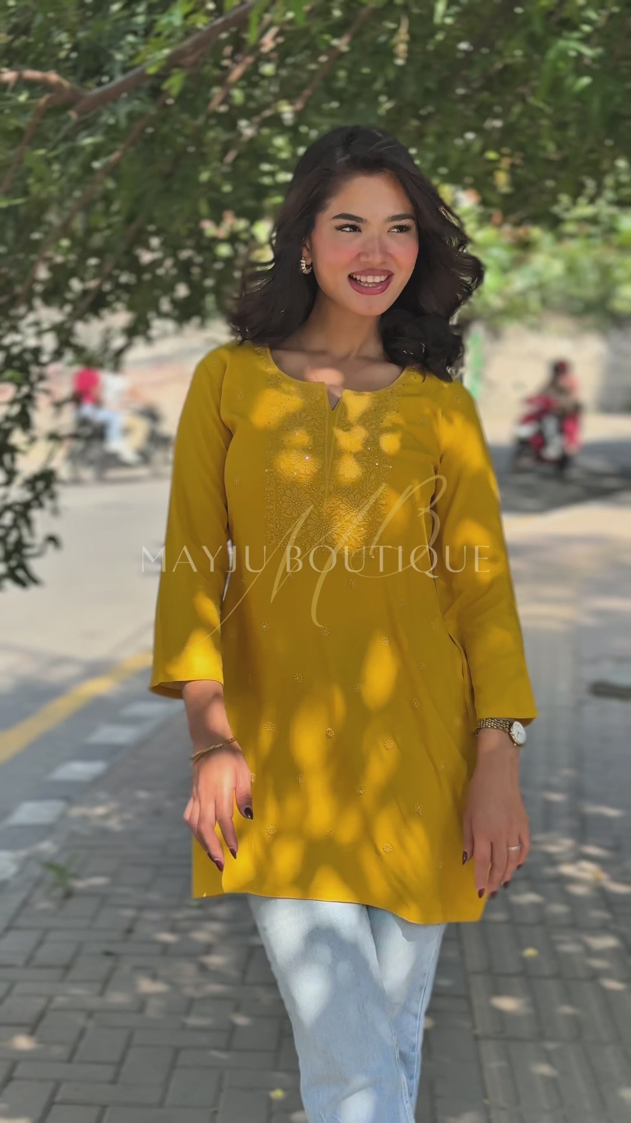 Chikankari-Style Kurti – Everyday Comfort